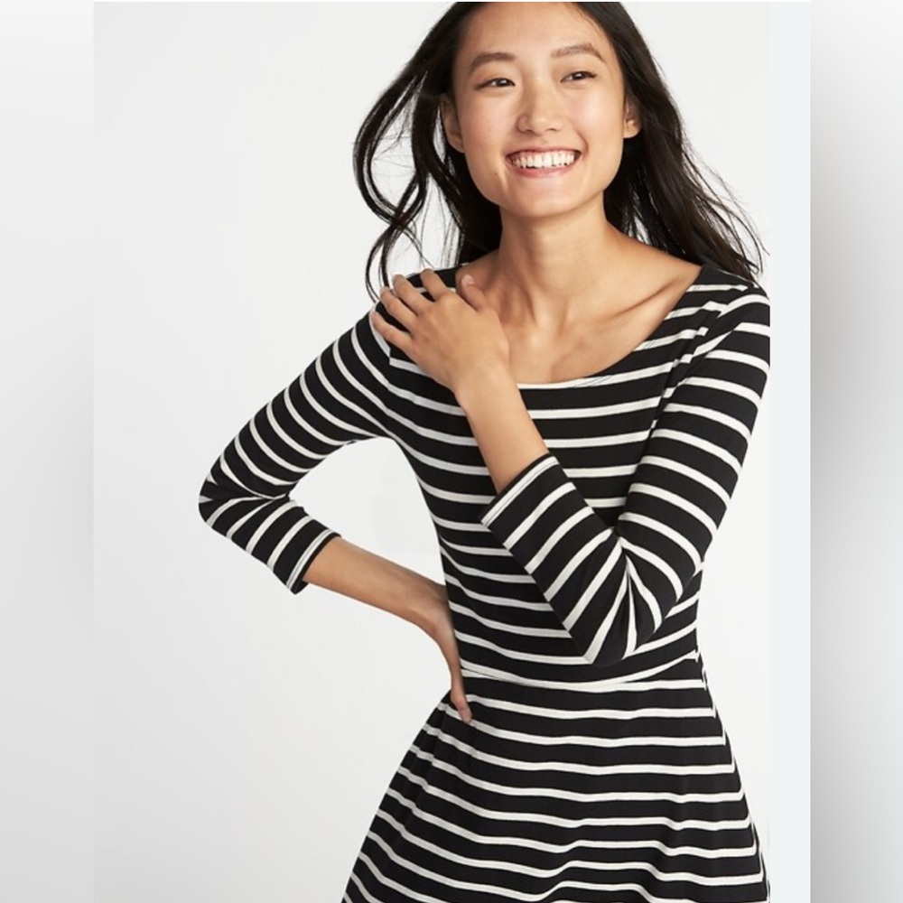 Old Navy Scoop Neck Fit & Flare Dress